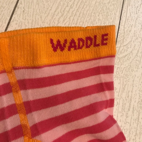 ⭐️NWT⭐️ O-12 Months Penguin Tights & Slippers 🐧 - Picture 7 of 10